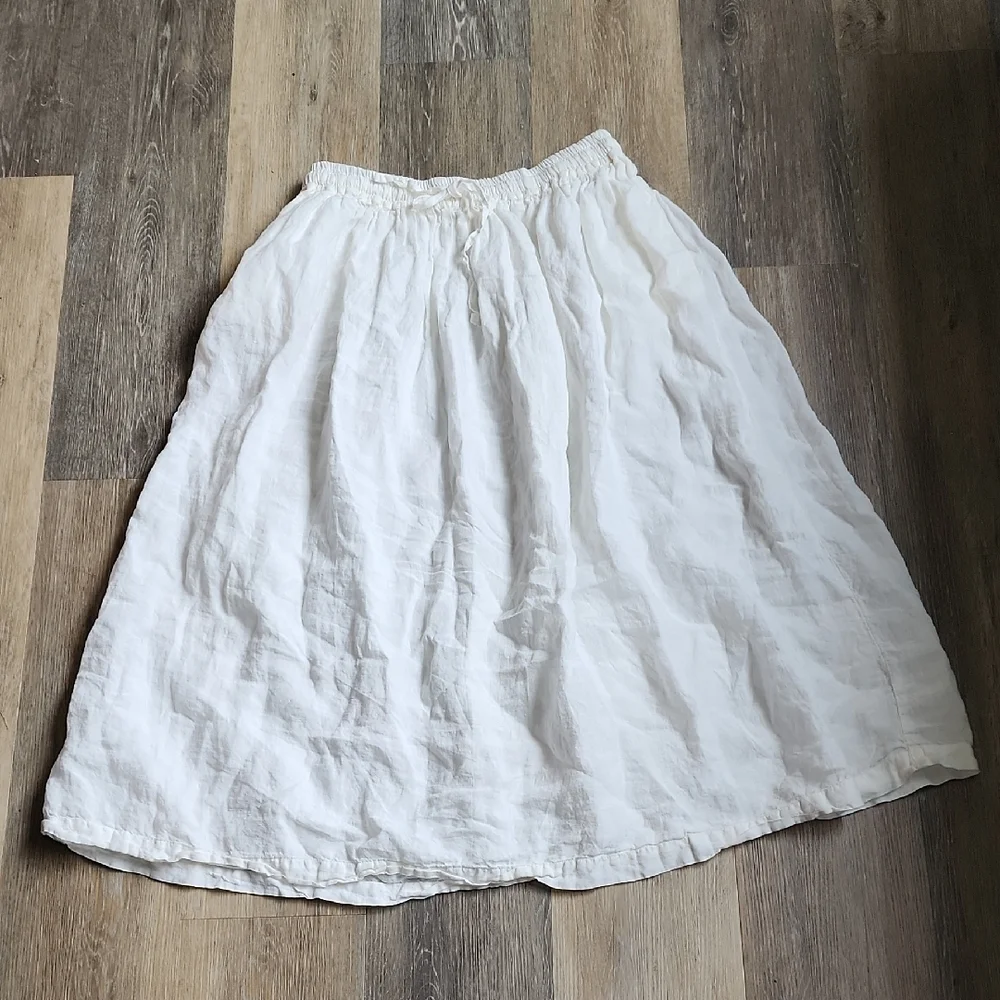 METTA IN MELBOURNE Elegant White Women's Skirt - Picture 1 of 15